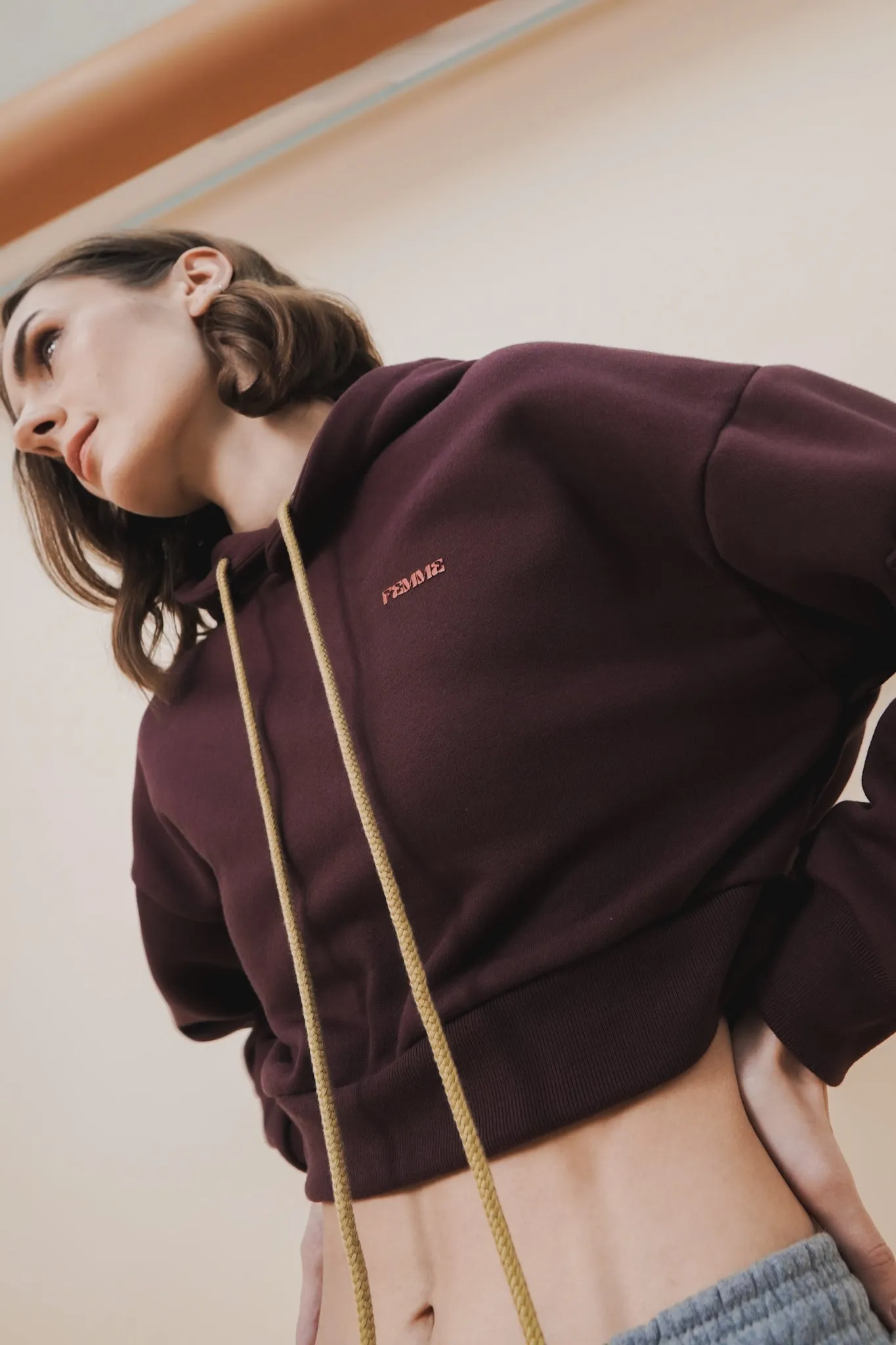 LOUNGE HOODIE IN WINE