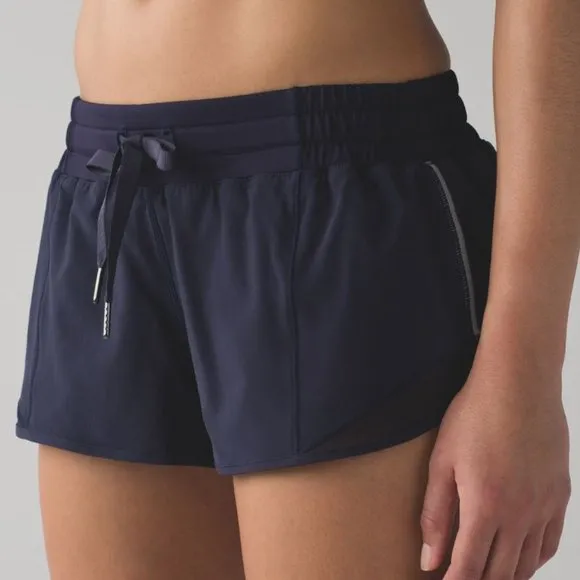 Lululemon Hotty Hot Short 2.5&quot; - Midnight Navy