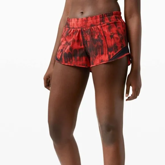 Lululemon Hotty Hot Short II 2.5