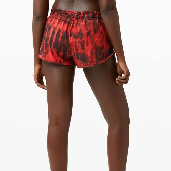 Lululemon Hotty Hot Short II 2.5