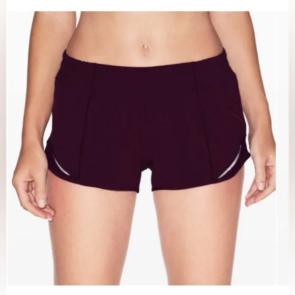 LULULEMON ❤️❤️  HOTTY HOT SHORTS
