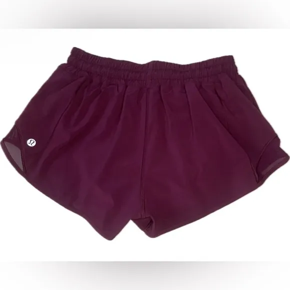 LULULEMON ❤️❤️  HOTTY HOT SHORTS