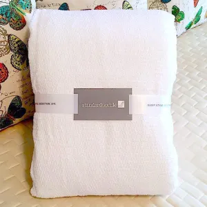 Lynova® Blankets for Unmistakable Luxury
