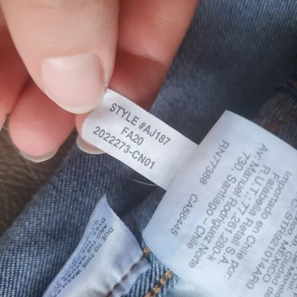 Madewell 10&quot; High-Rise Roadtripper Jeans in Ridgefield Wash: Zip-Front Edition