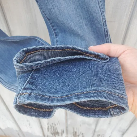 Madewell 10&quot; High-Rise Roadtripper Jeans in Ridgefield Wash: Zip-Front Edition