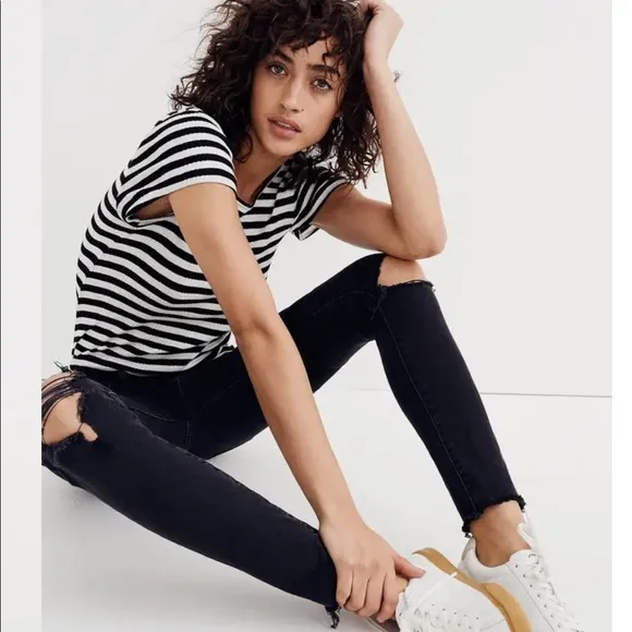Madewell Black 9” High Rise Skinny Jeans 28