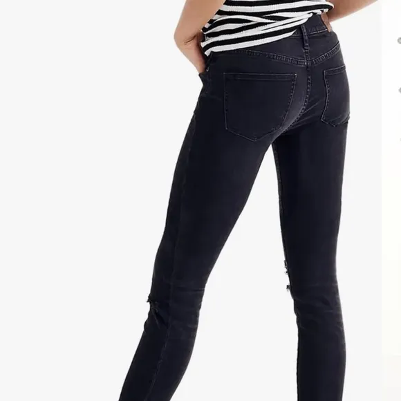 Madewell Black 9” High Rise Skinny Jeans 28