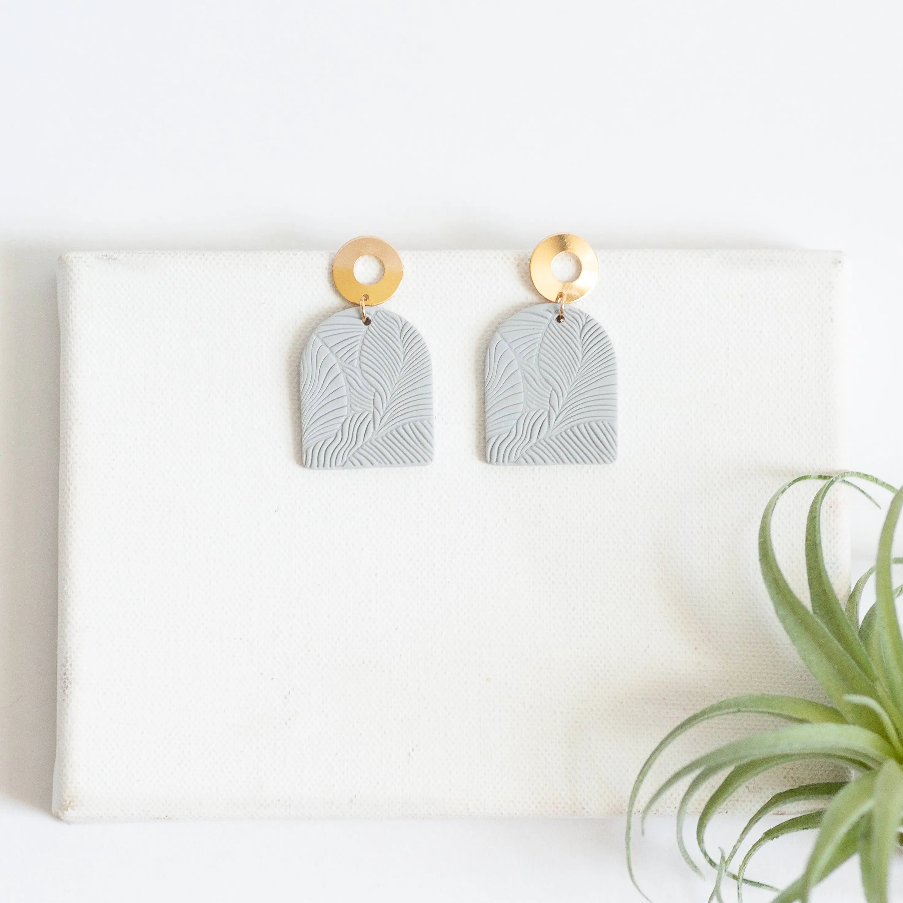 Madison Earring - Gray