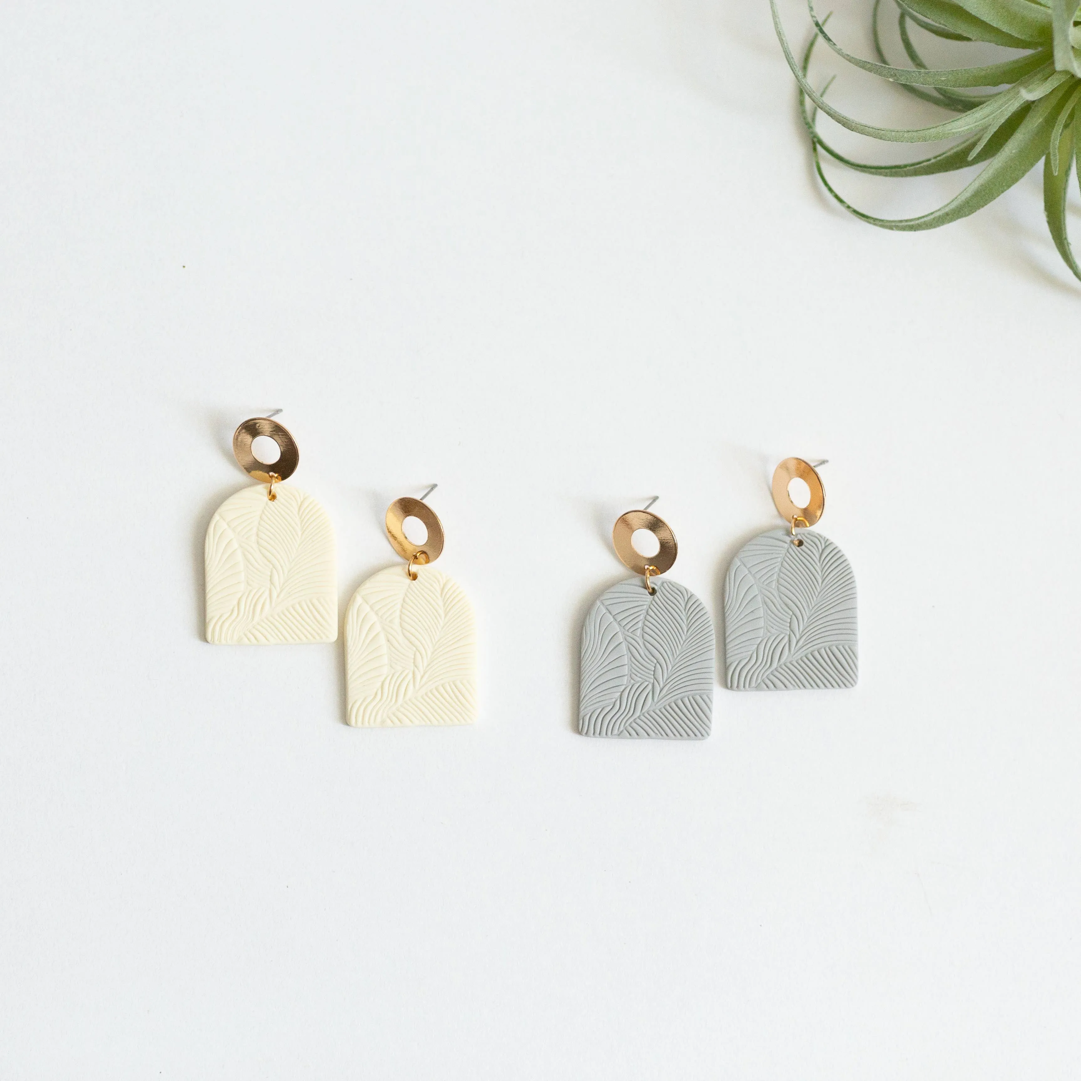 Madison Earring - Gray
