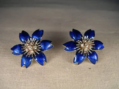 Magnificnet 18K White Gold Hidalgo Blue Enamel Floral Diamond Jacket Earrings
