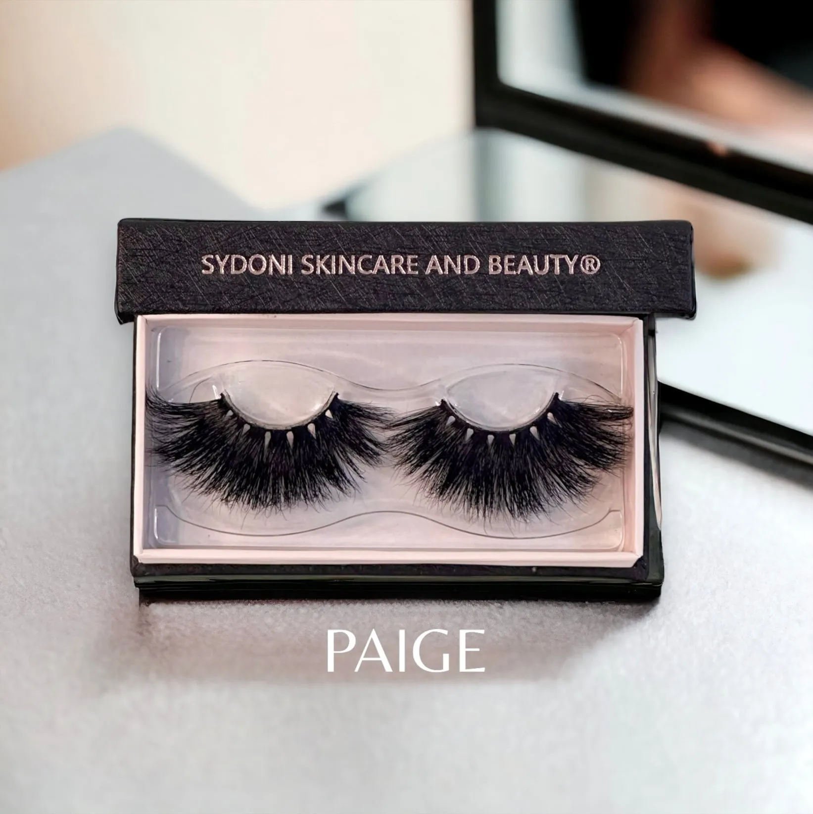 MINK LASHES with FELT TIP LASH GLUE AND EYELINER IN ONE
