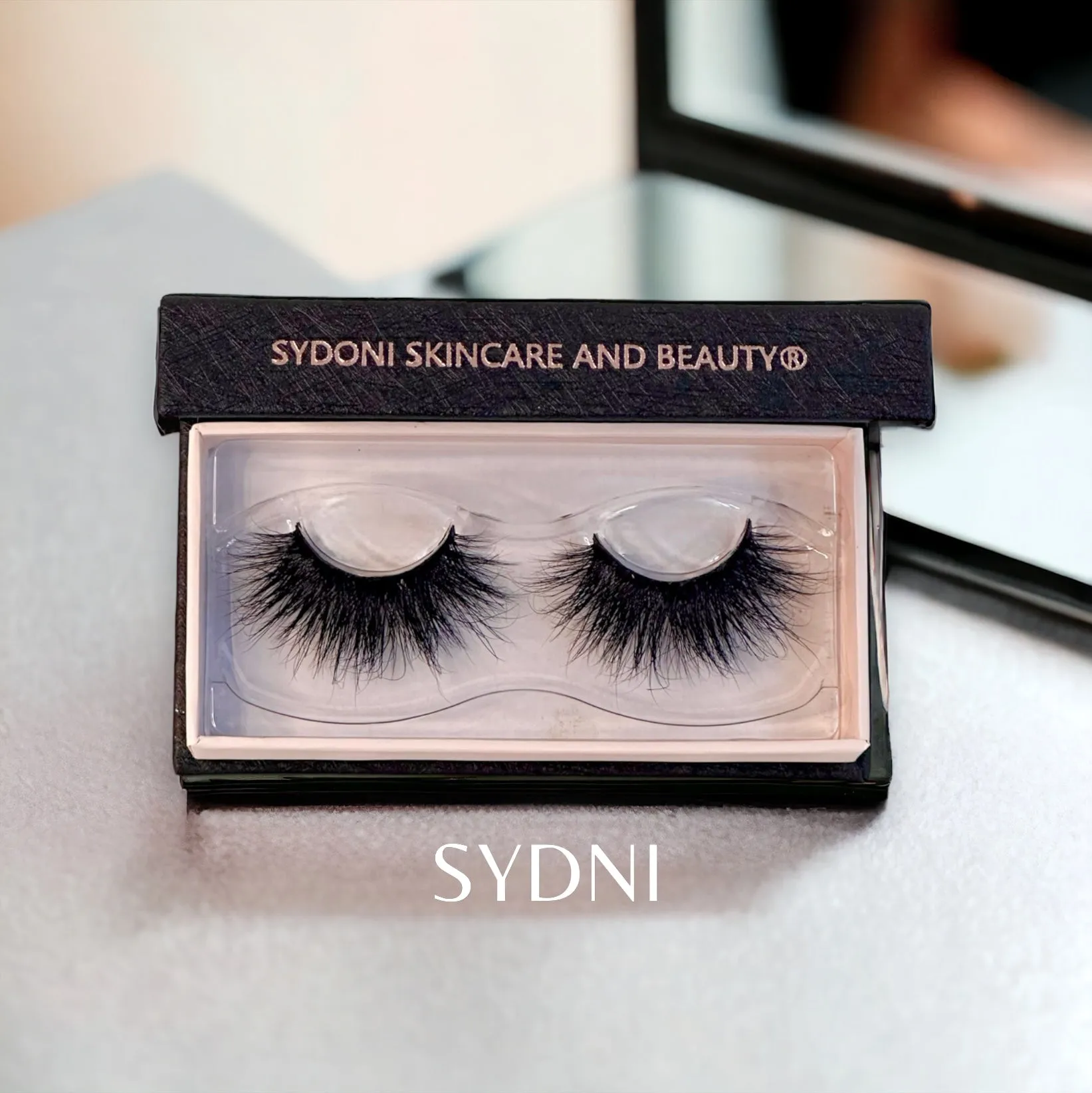 MINK LASHES with FELT TIP LASH GLUE AND EYELINER IN ONE