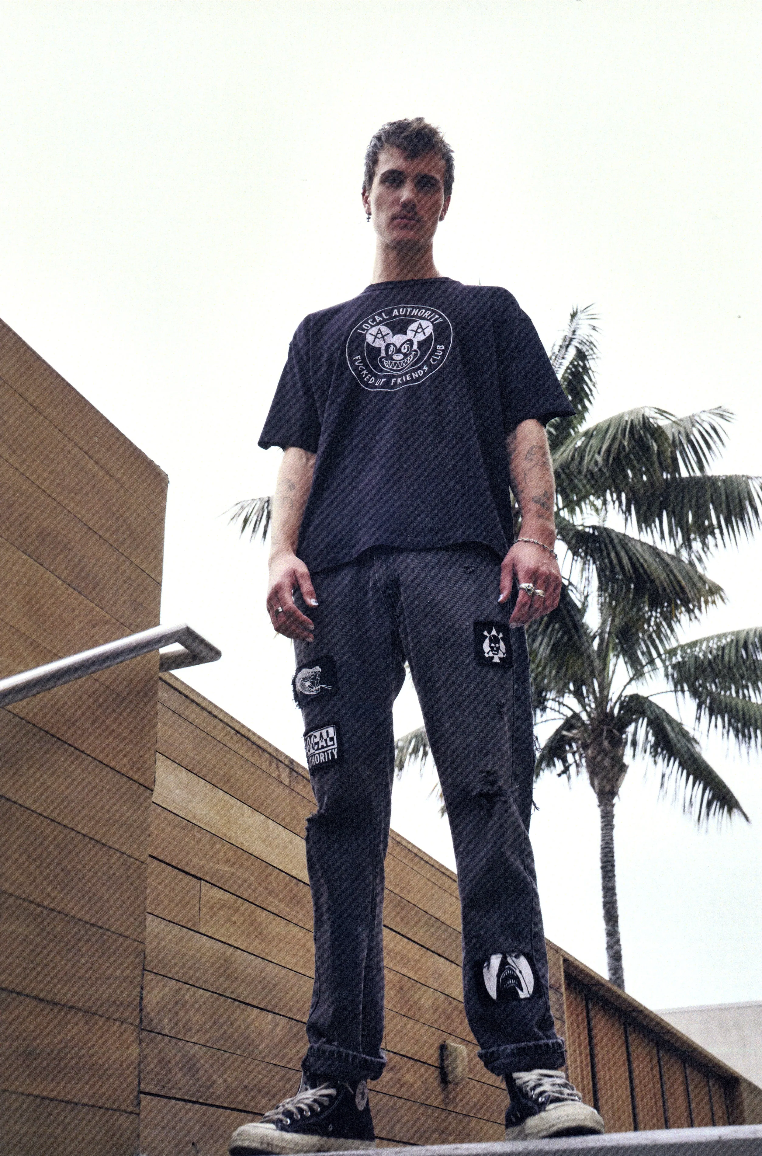 MISCHIEF CREST POCKET TEE
