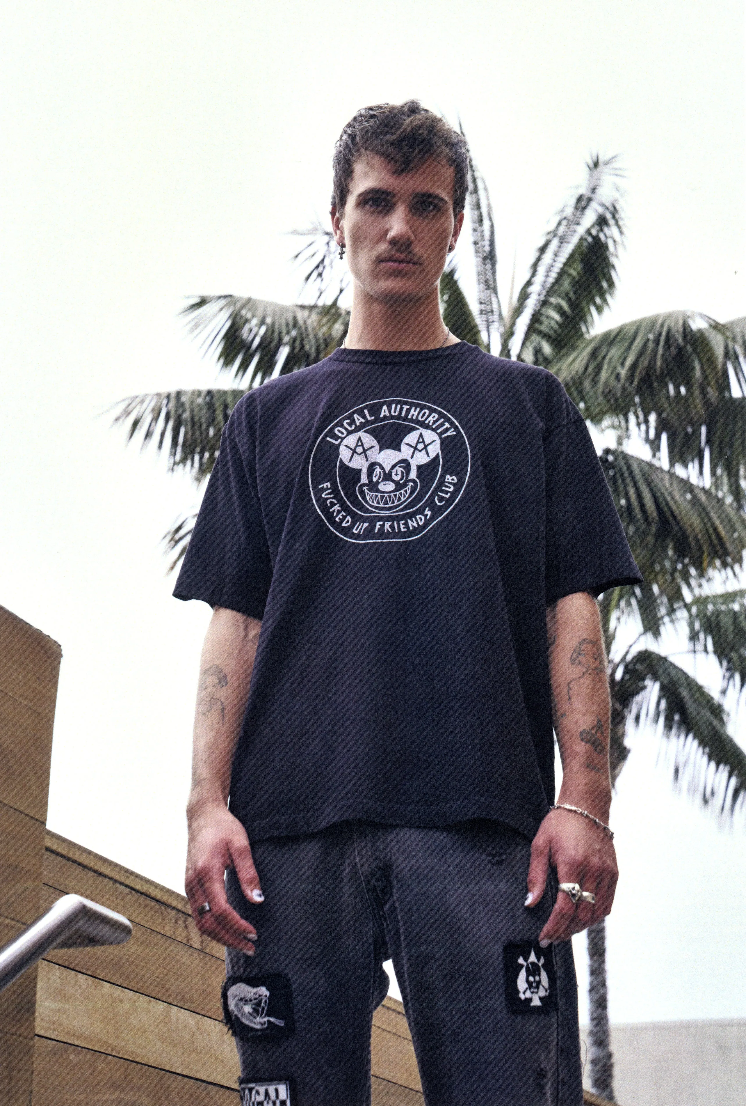 MISCHIEF CREST POCKET TEE