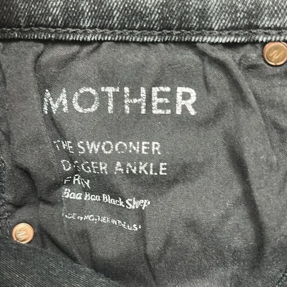 Mother The Swooner Baa Baa Black Sheep cutoff denim women’s shorts size 27