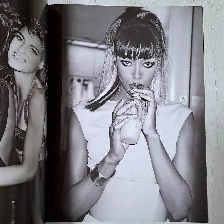 Naomi Campbell RETROSPECTIVE Book 2008 Fashion Photo Exhibition catalog