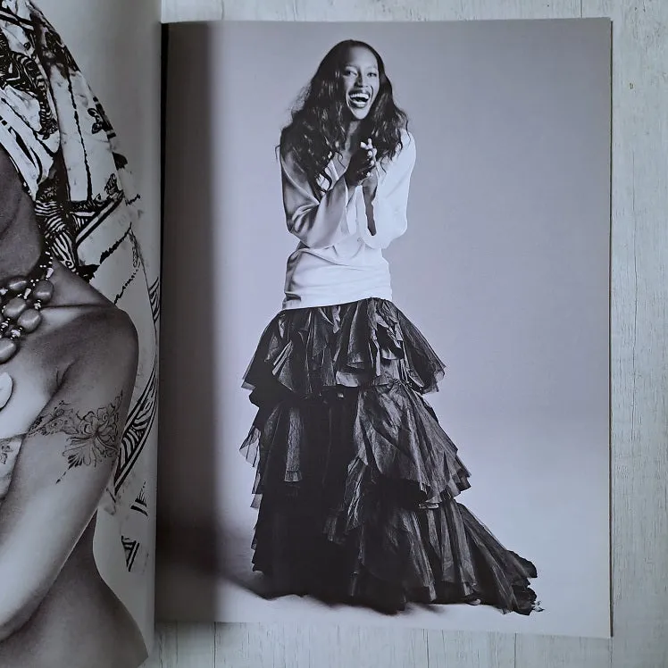 Naomi Campbell RETROSPECTIVE Book 2008 Fashion Photo Exhibition catalog