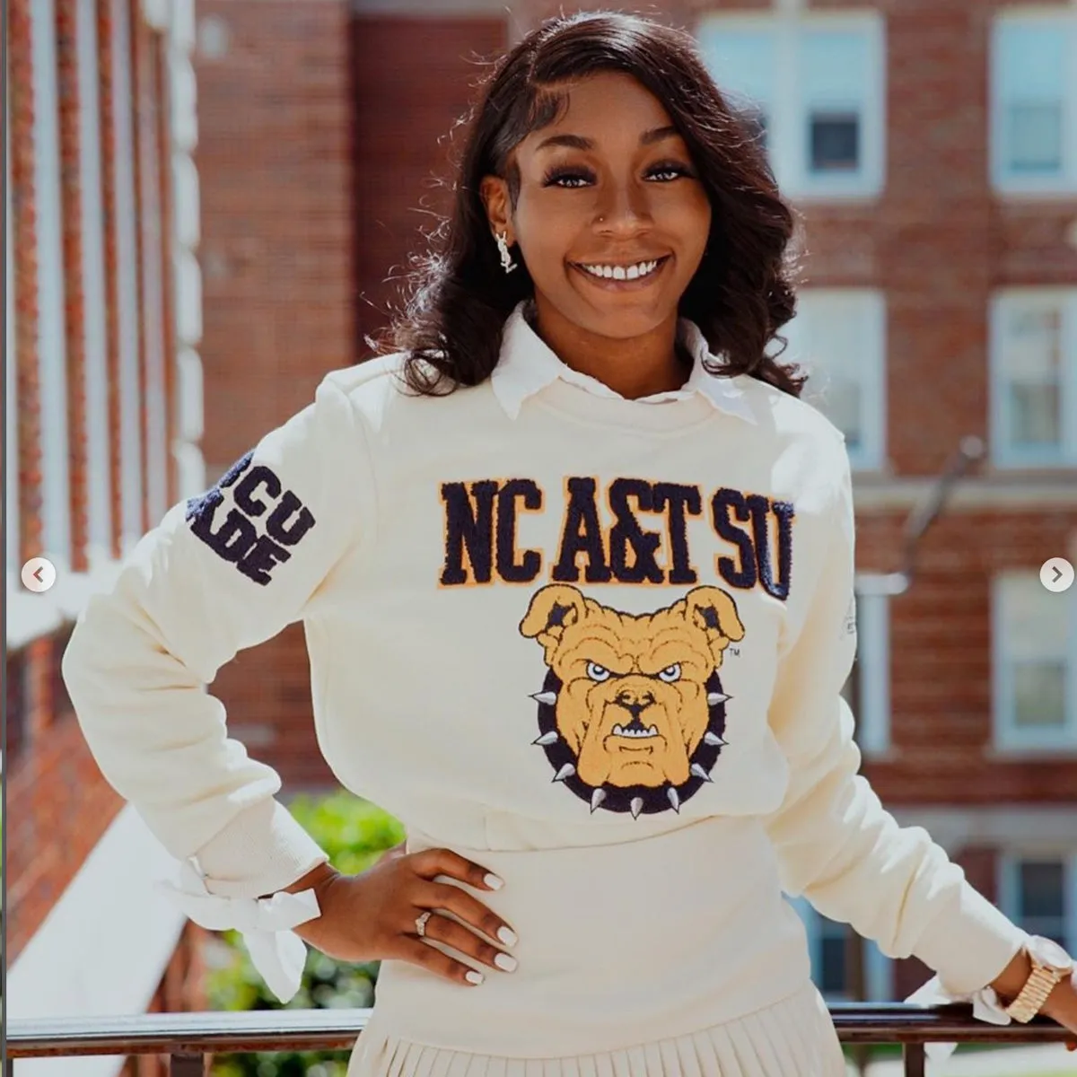 NC A&T SU Vintage CREAM Chenille | CREAM UNISEX SWEATSHIRT