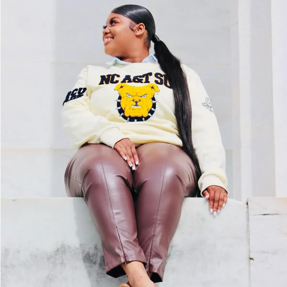 NC A&T SU Vintage CREAM Chenille | CREAM UNISEX SWEATSHIRT