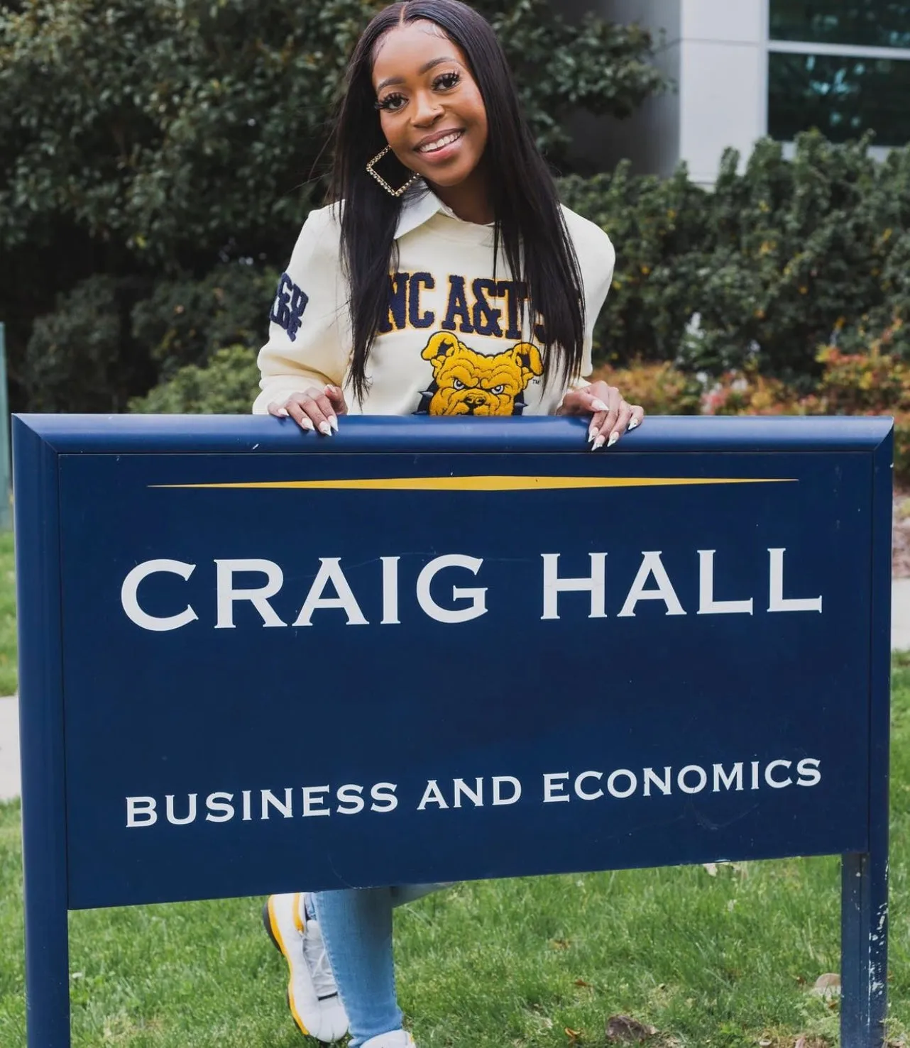 NC A&T SU Vintage CREAM Chenille | CREAM UNISEX SWEATSHIRT