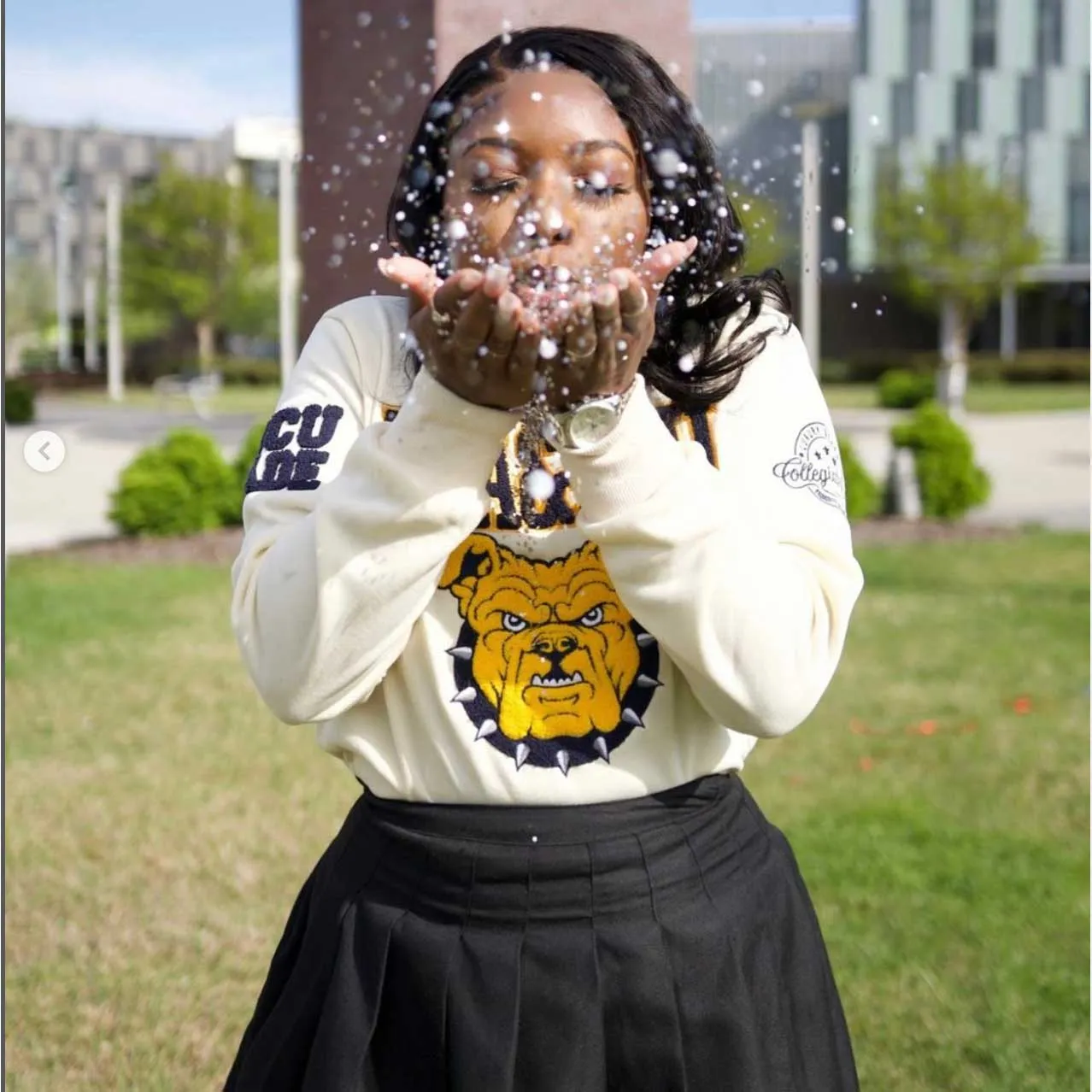 NC A&T SU Vintage CREAM Chenille | CREAM UNISEX SWEATSHIRT