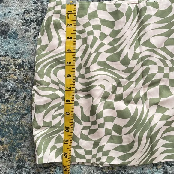 NEW For Love &amp; Lemons Aiko Green and Ivory Geometric Print Mini Skirt‎ Size XS
