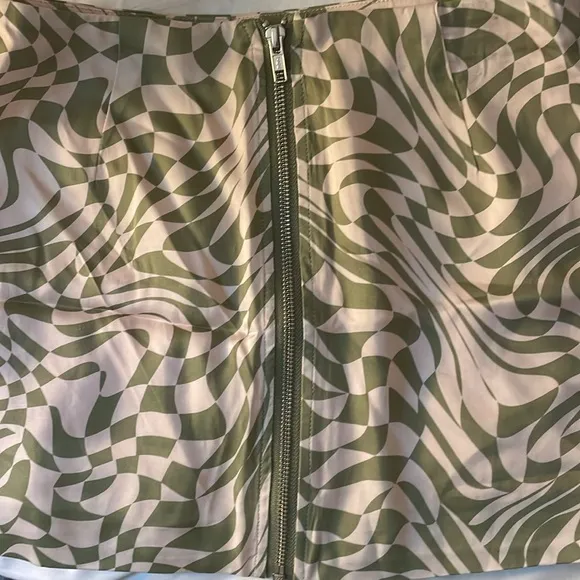 NEW For Love &amp; Lemons Aiko Green and Ivory Geometric Print Mini Skirt‎ Size XS