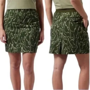 NWT Athleta Vienna Cargo Skort Jupe-Short Pull-On Semi Fitted Pocket Green