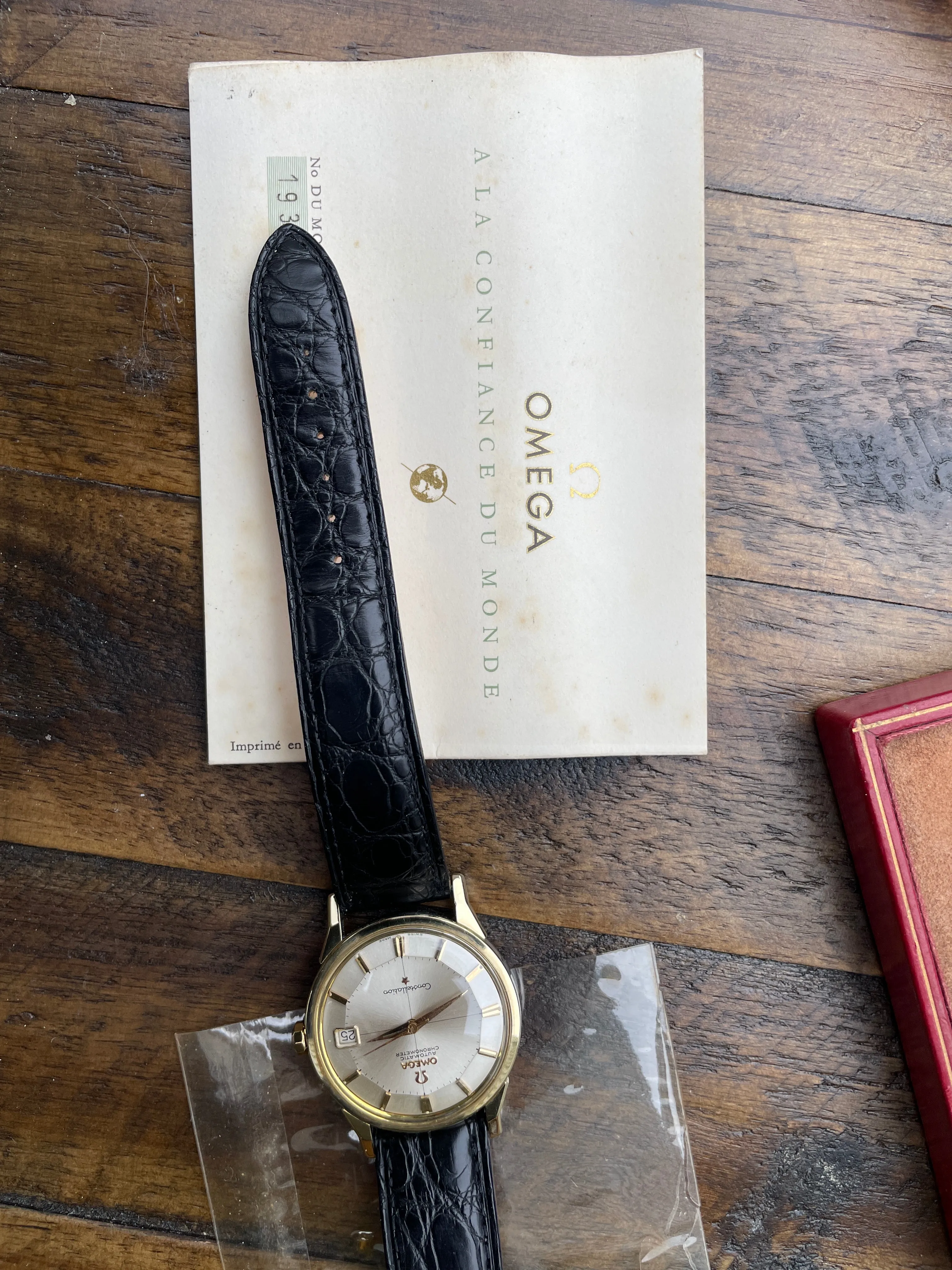 Omega Constellation - 14902 - Box & Papers