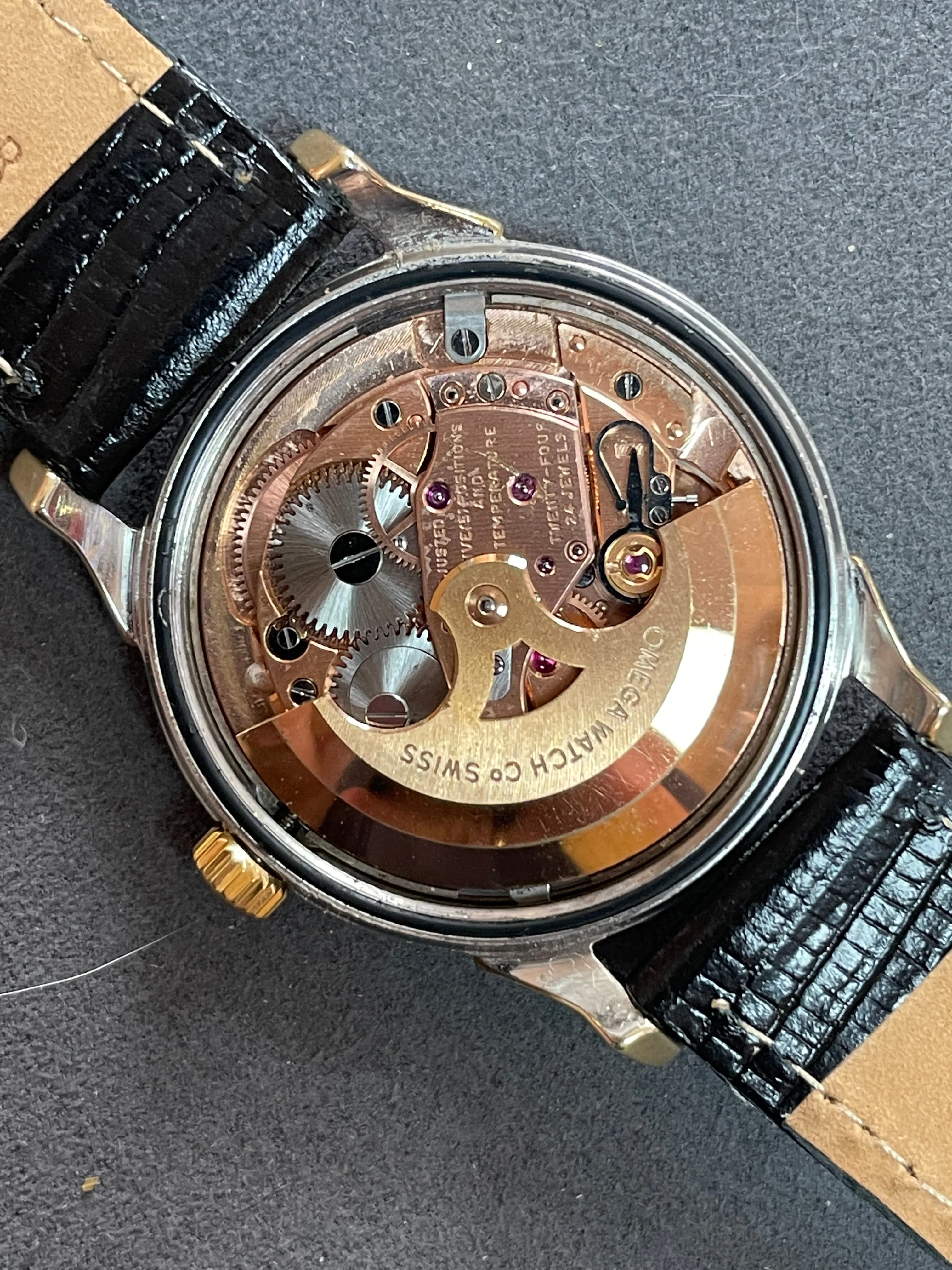 Omega Constellation - 167.005 w/ original papers.
