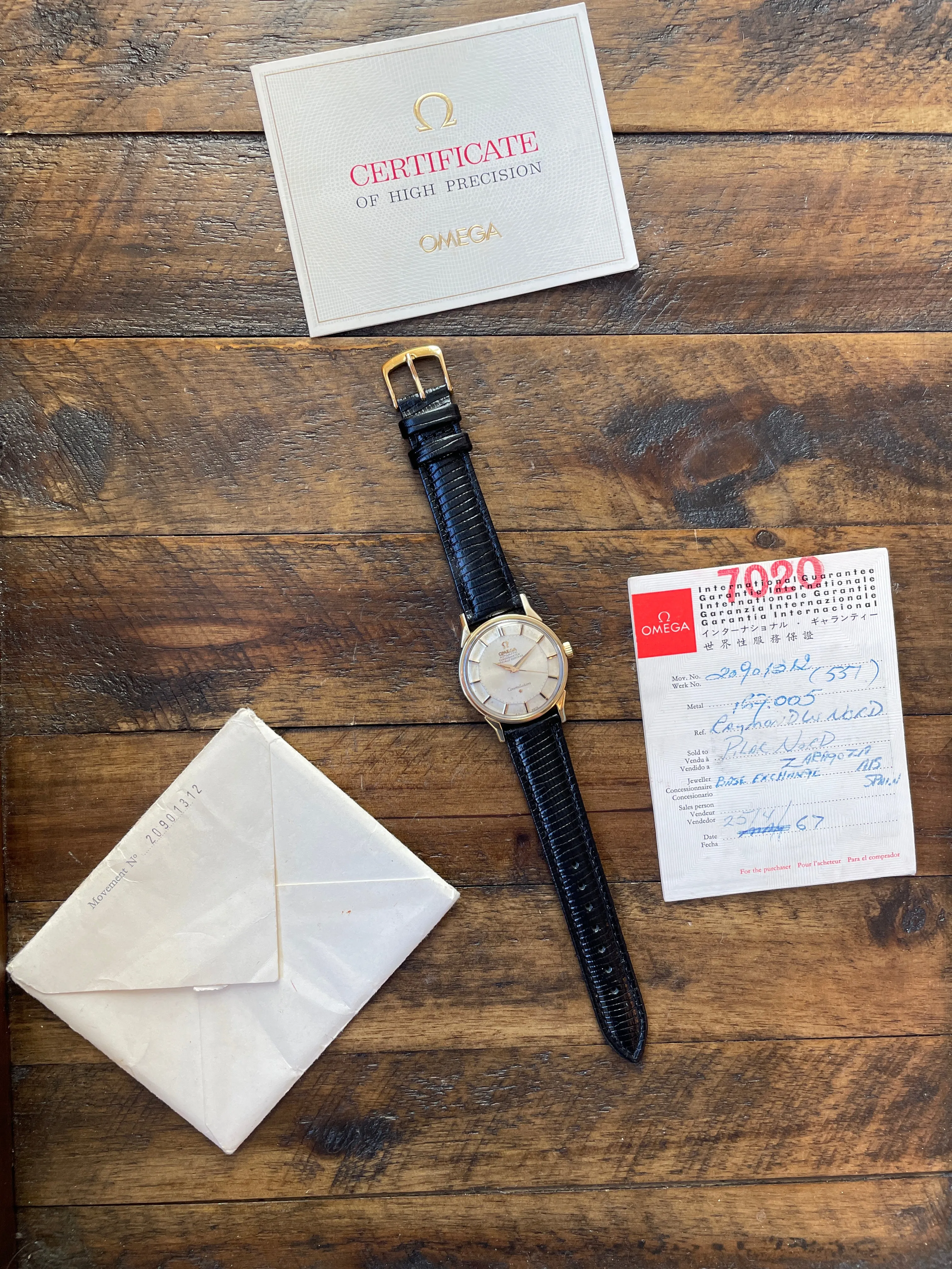 Omega Constellation - 167.005 w/ original papers.
