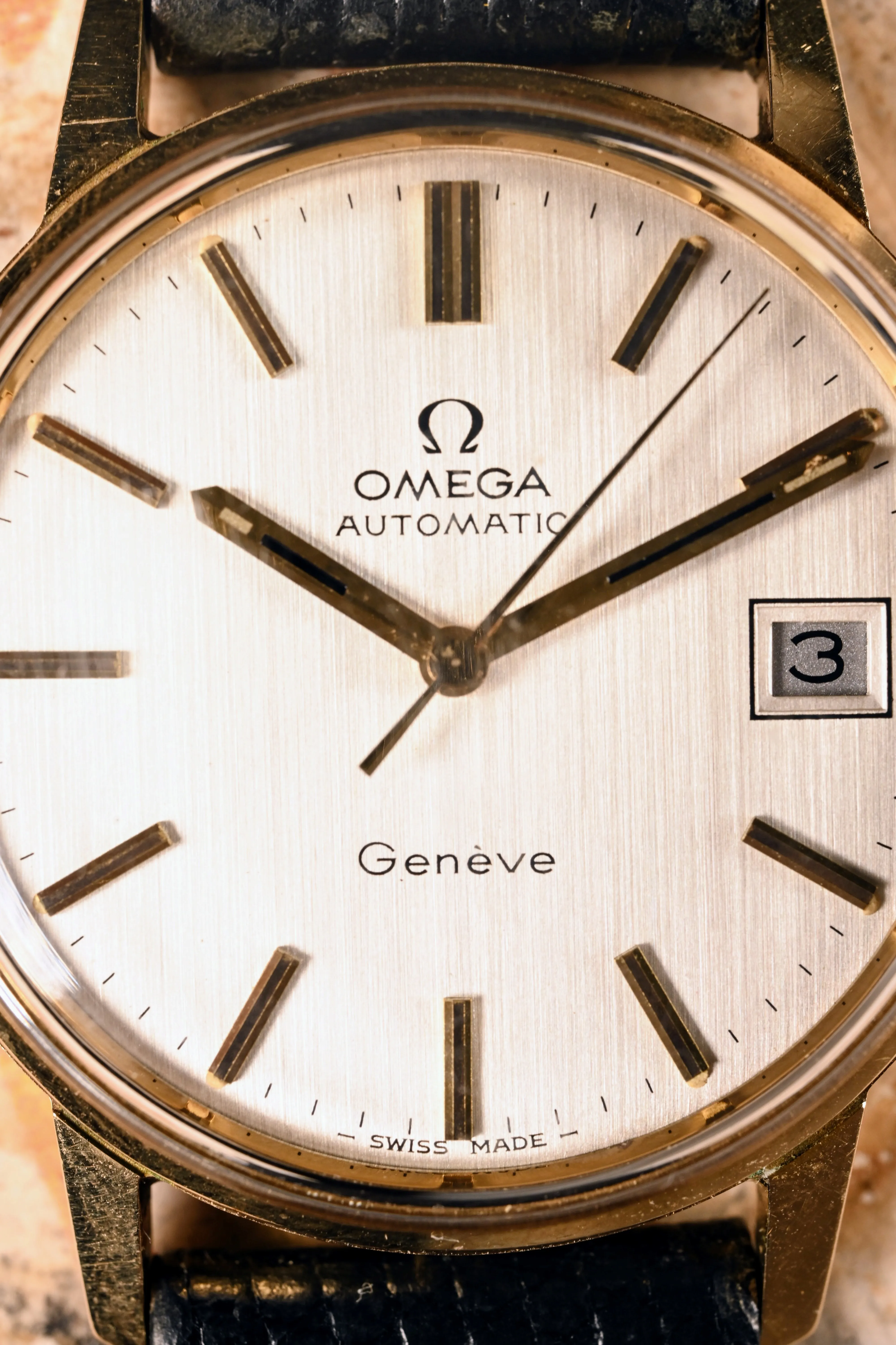 Omega Geneve 9kt Linen Dial