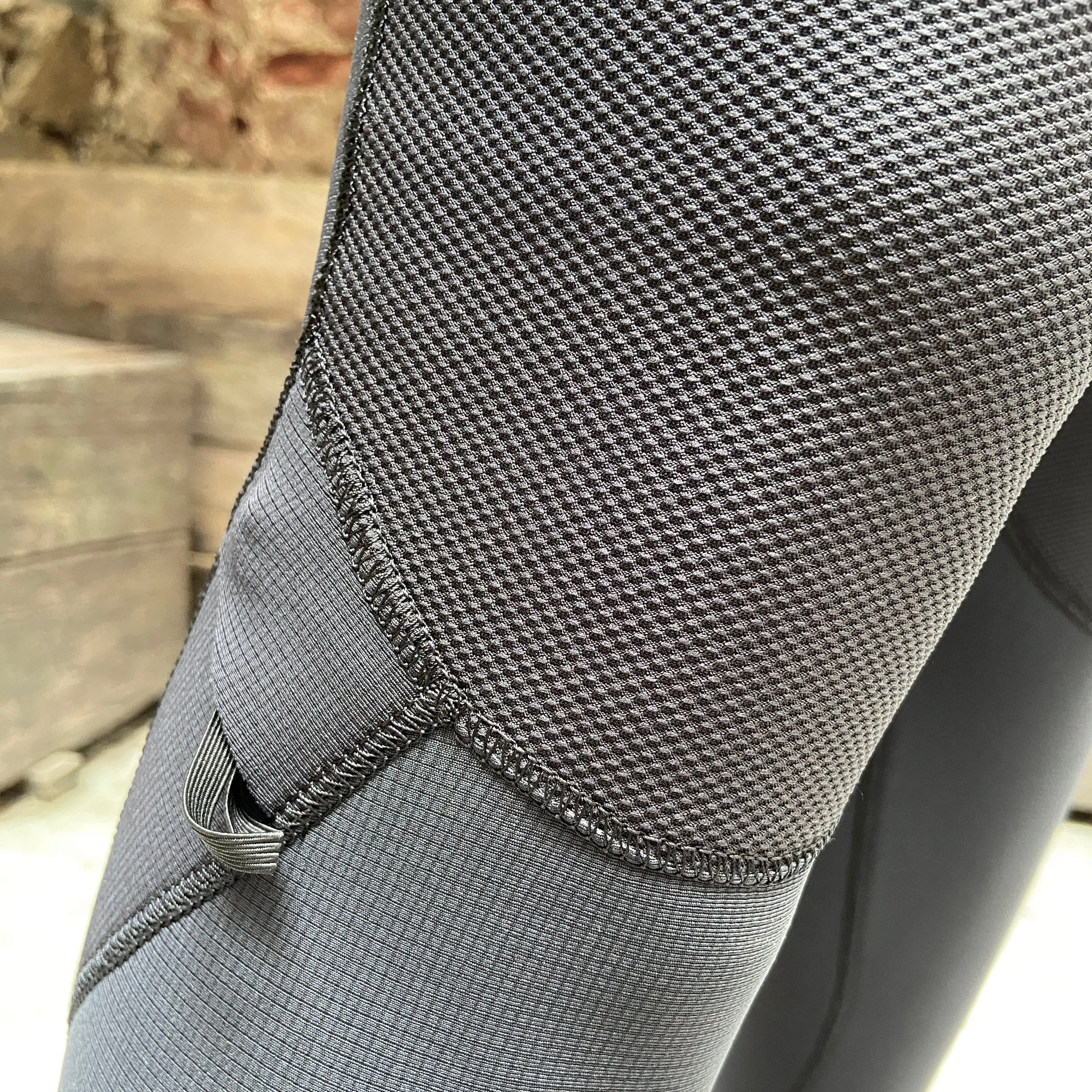 O'NEILL   HYPERFREAK  4/3 MM CHEST ZIP  BLACK