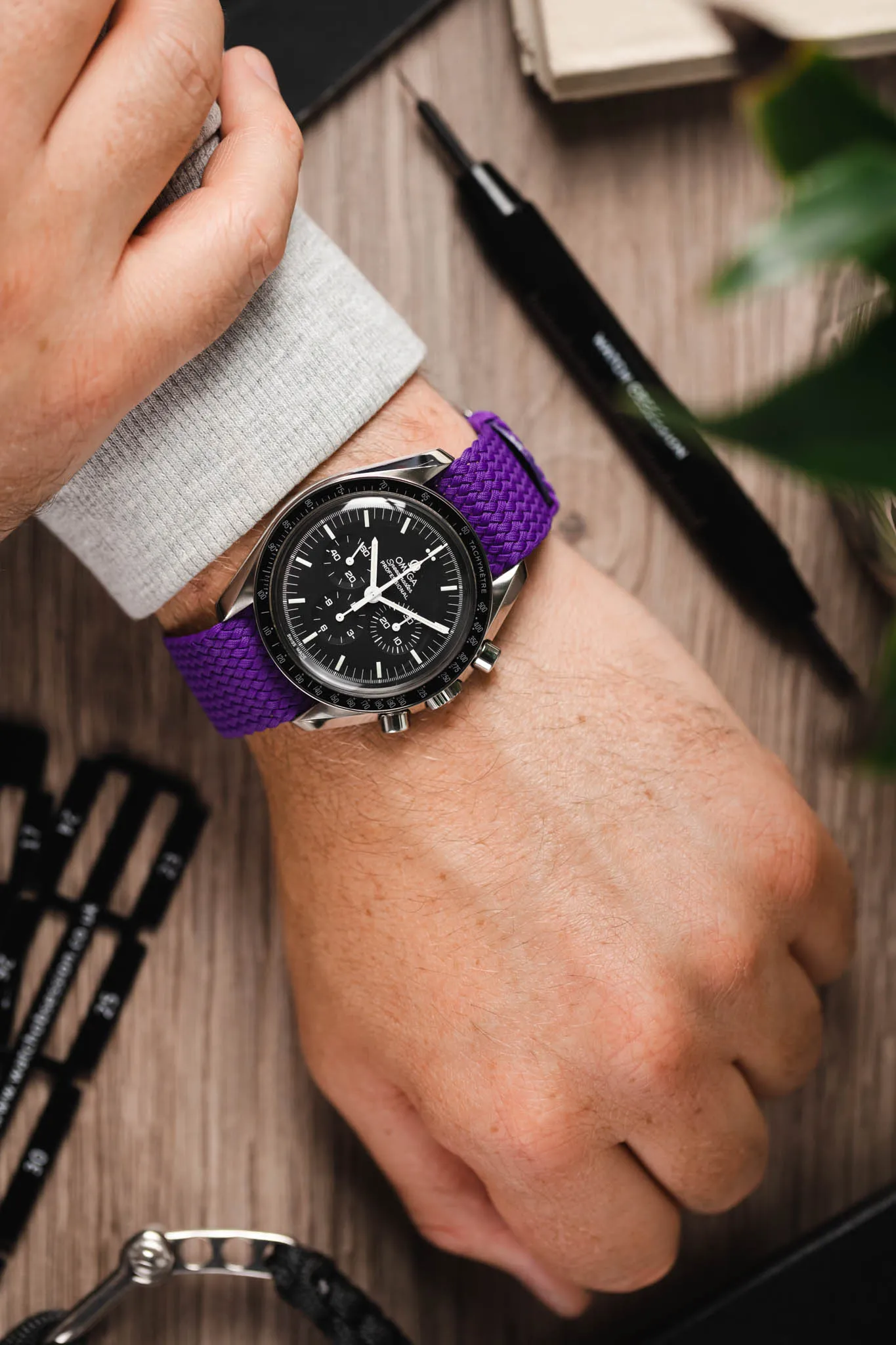 PERLON Braided Nylon One Piece Watch Strap & Buckle in VIOLET