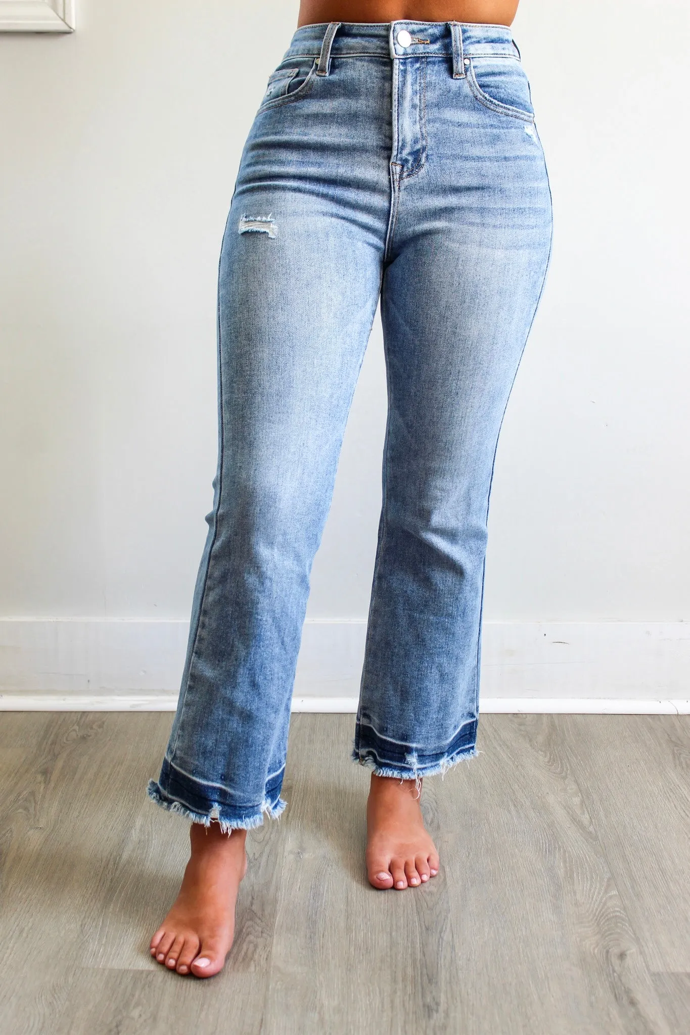 Peyton Shadow Hem Straight • Medium Wash