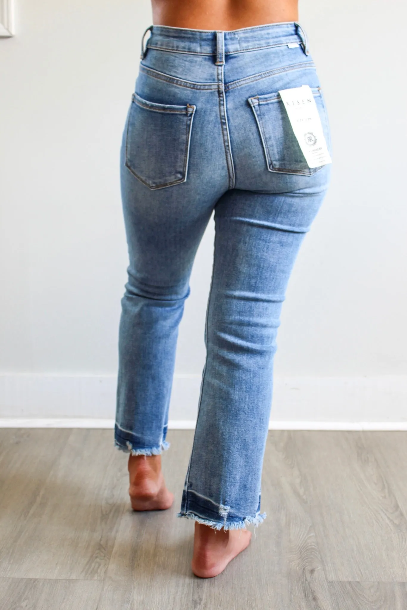 Peyton Shadow Hem Straight • Medium Wash