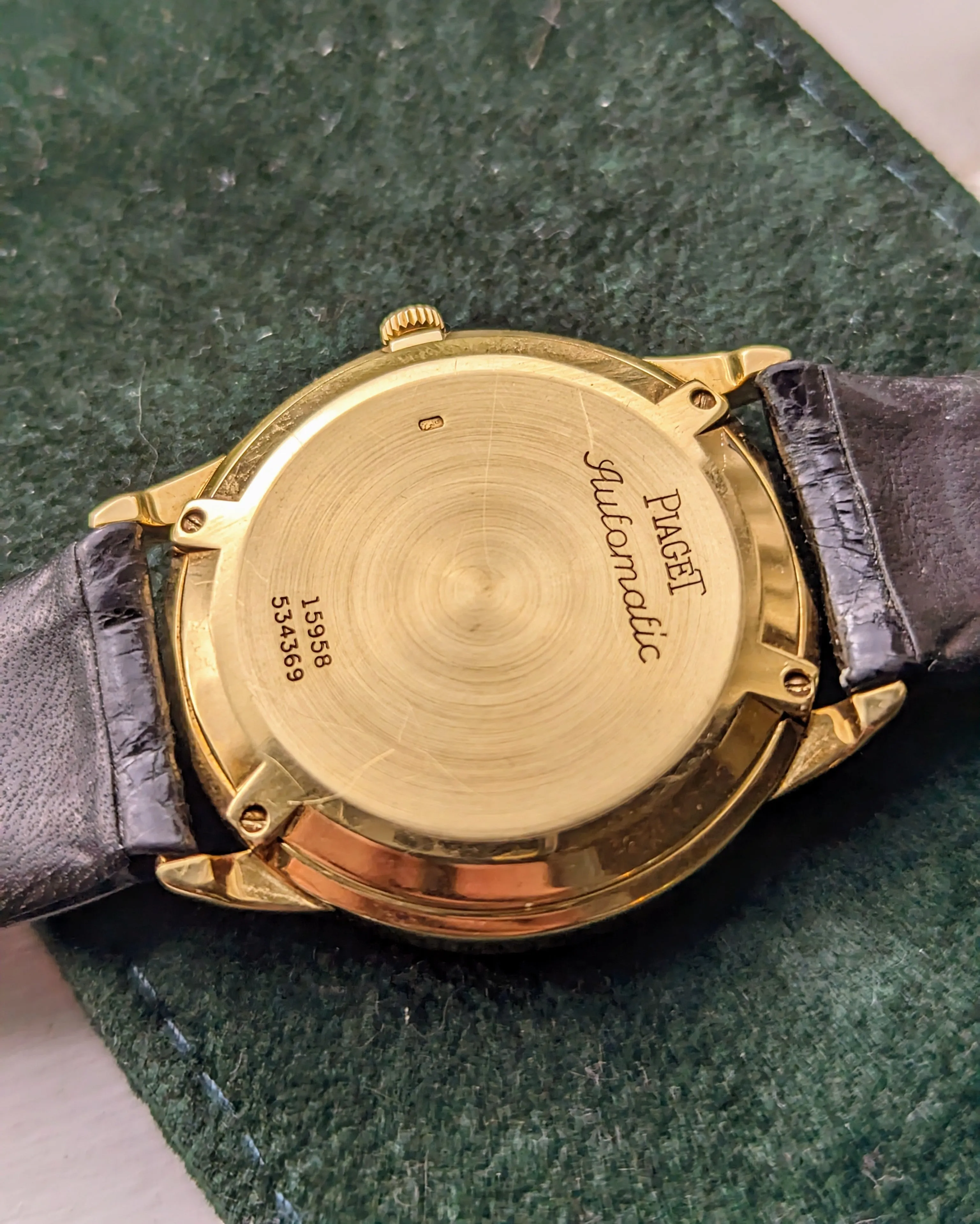 Piaget Gouverneur Triple Calendar Moon Phase 15958 w/ original strap and buckle.