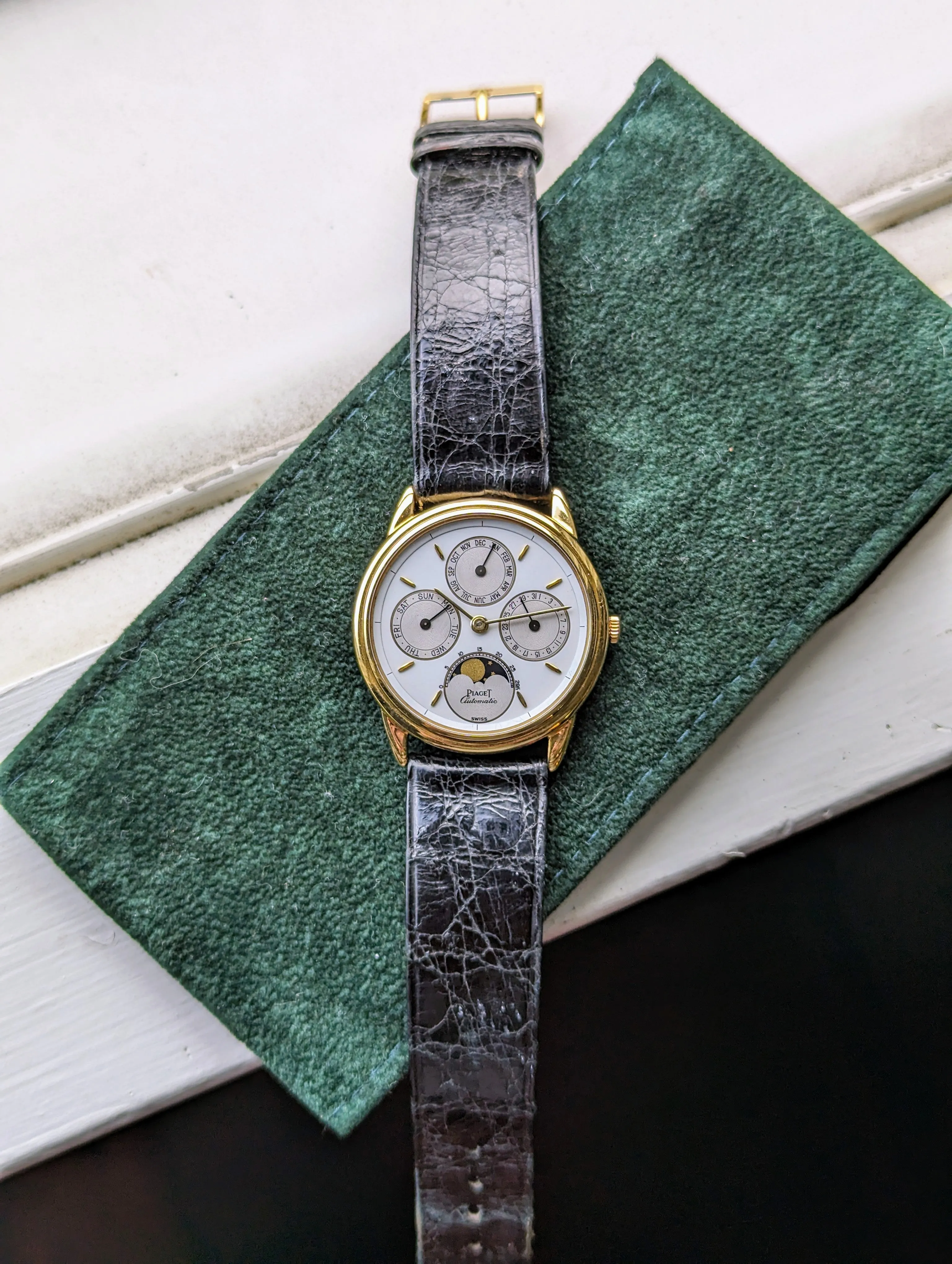 Piaget Gouverneur Triple Calendar Moon Phase 15958 w/ original strap and buckle.