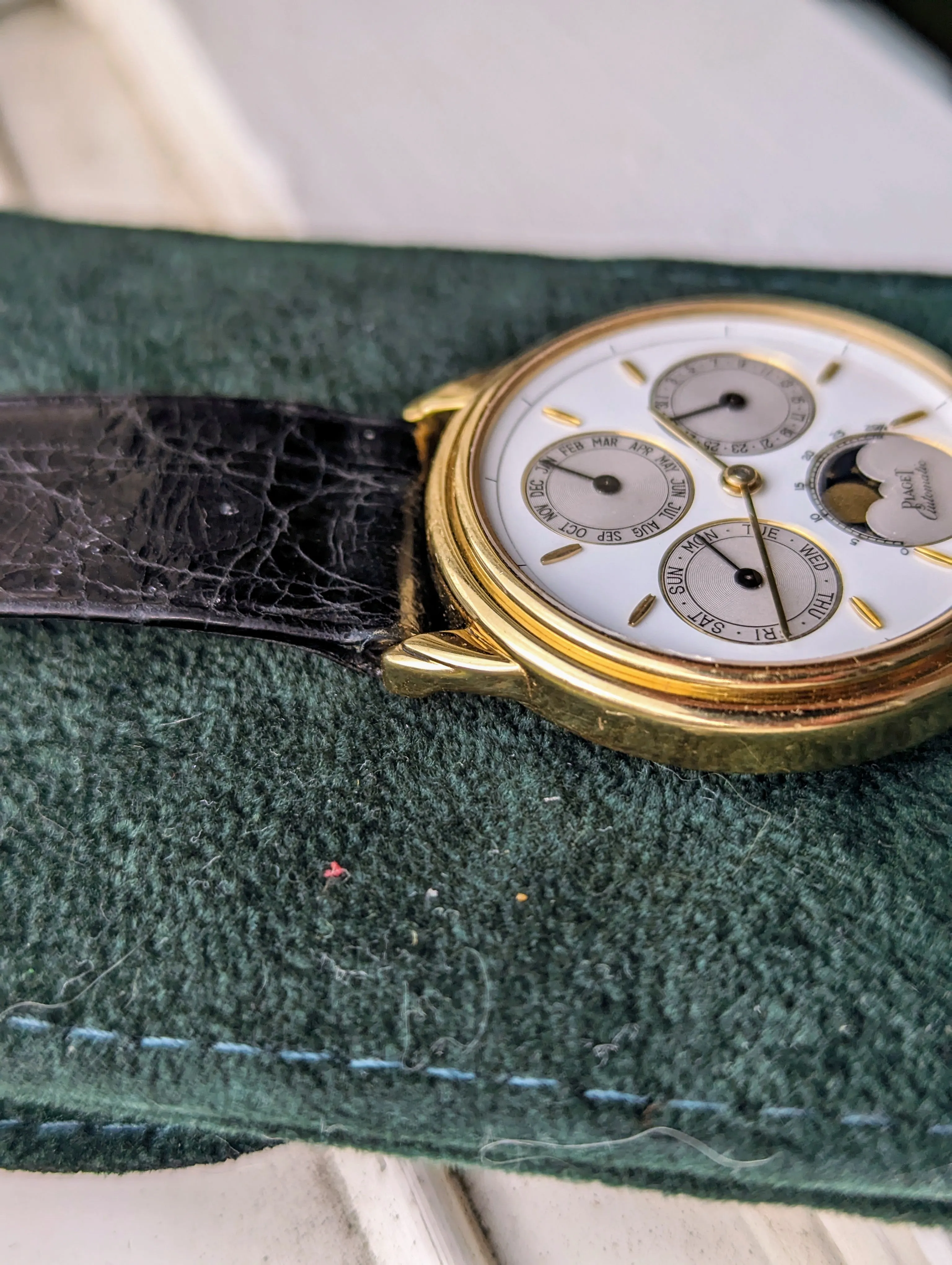 Piaget Gouverneur Triple Calendar Moon Phase 15958 w/ original strap and buckle.