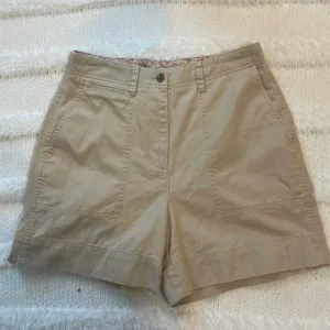 Ralph Lauren khaki shorts women size 4