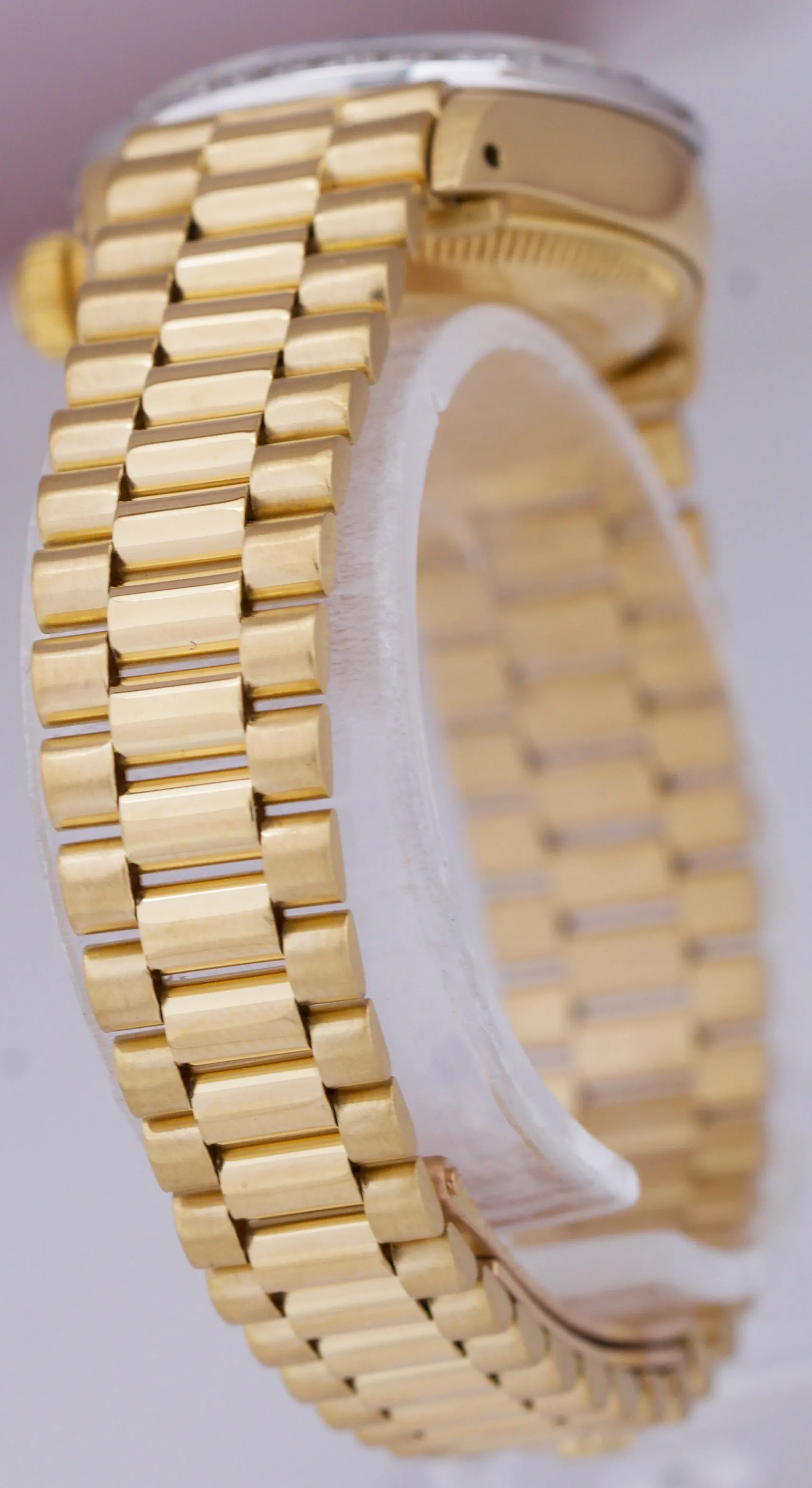 Rolex DateJust President 6917 DIAMOND BEZEL 18K Yellow Gold 26mm Watch 69178