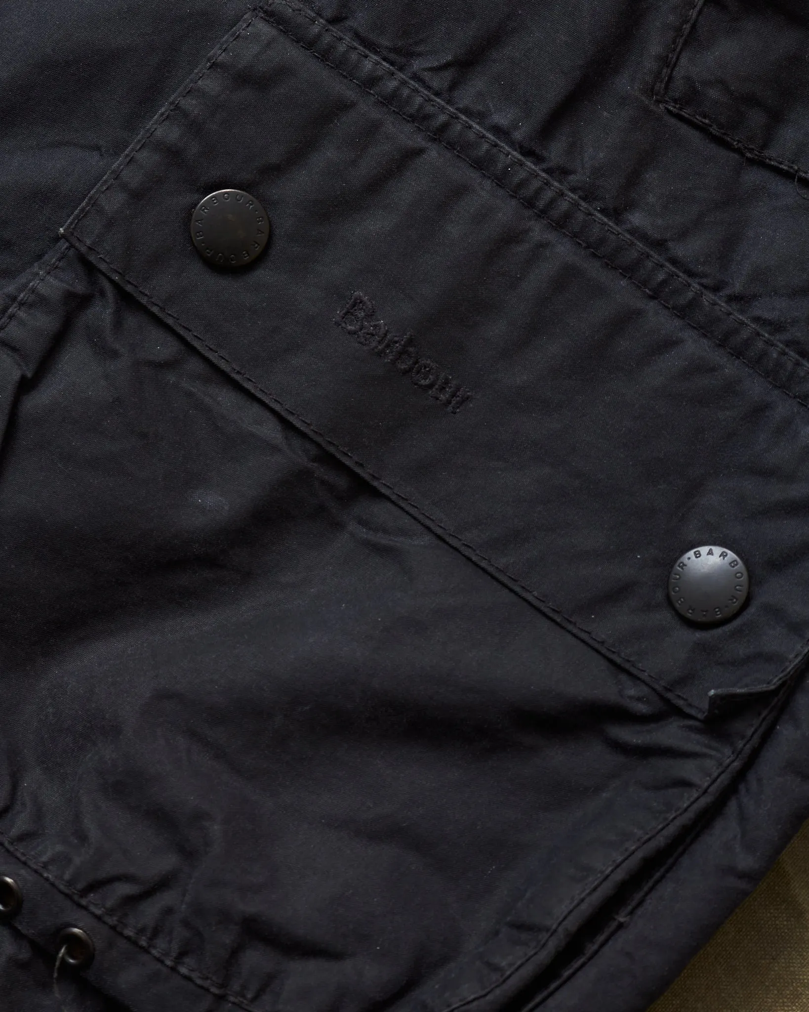 Second Hand Barbour Bedale Black Waxed Jacket Size C42 / 107 cm