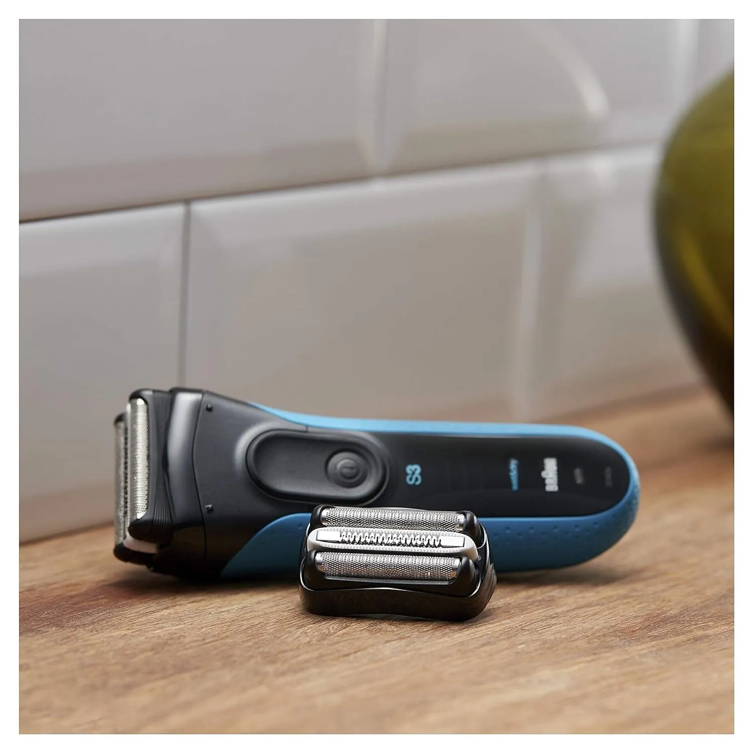 Series 3 Pro Skin Electric Shaver Replacement Head - 32B - Compatible with Electric Razors 3000S, 3010S, 3040S, 3050Cc, 3070Cc, 3080S, 3090Cc