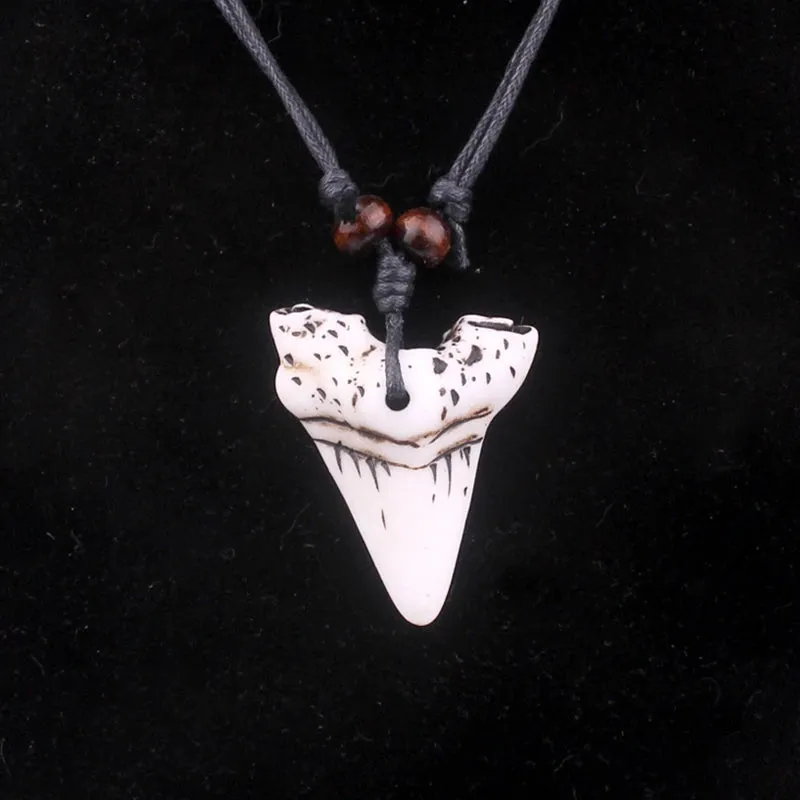 Simple Shark Tooth Necklace - Unisex in 2 different colors