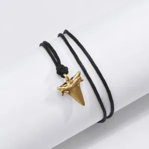 Simple Unisex Shark Tooth Necklace - Unisex in gold