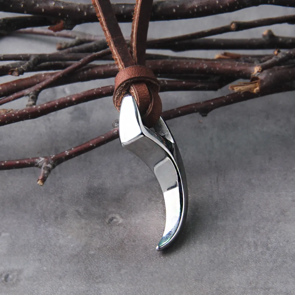 Simple Unisex Shark Tooth Necklace - Unisex in white or brown