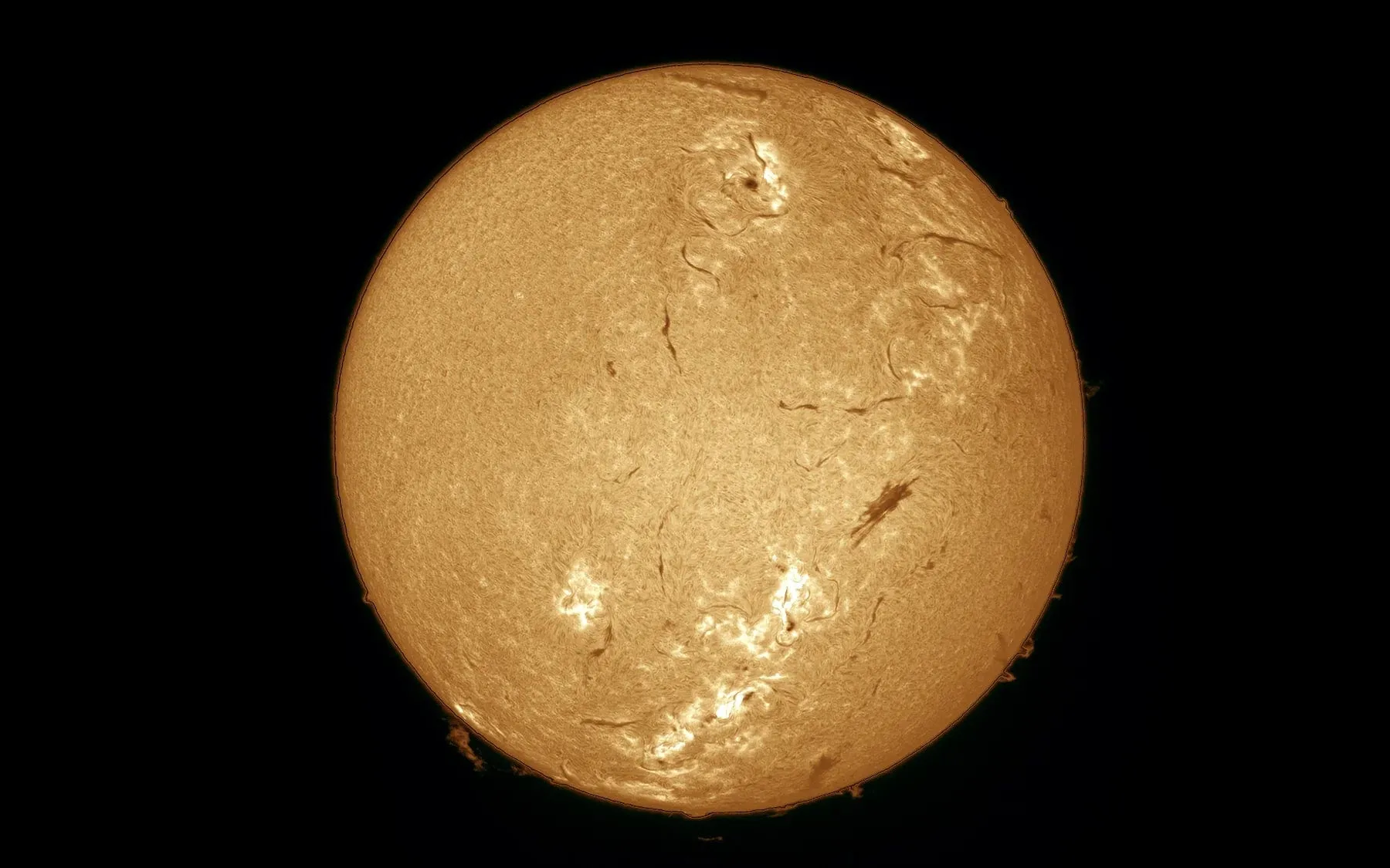 Sky-Watcher Heliostar 76mm H-Alpha Solar Telescope