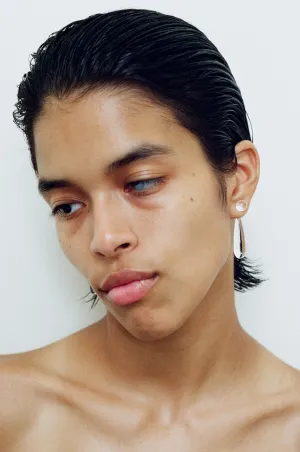 SMALL ANGELIKA EARRINGS IN QUARTZ