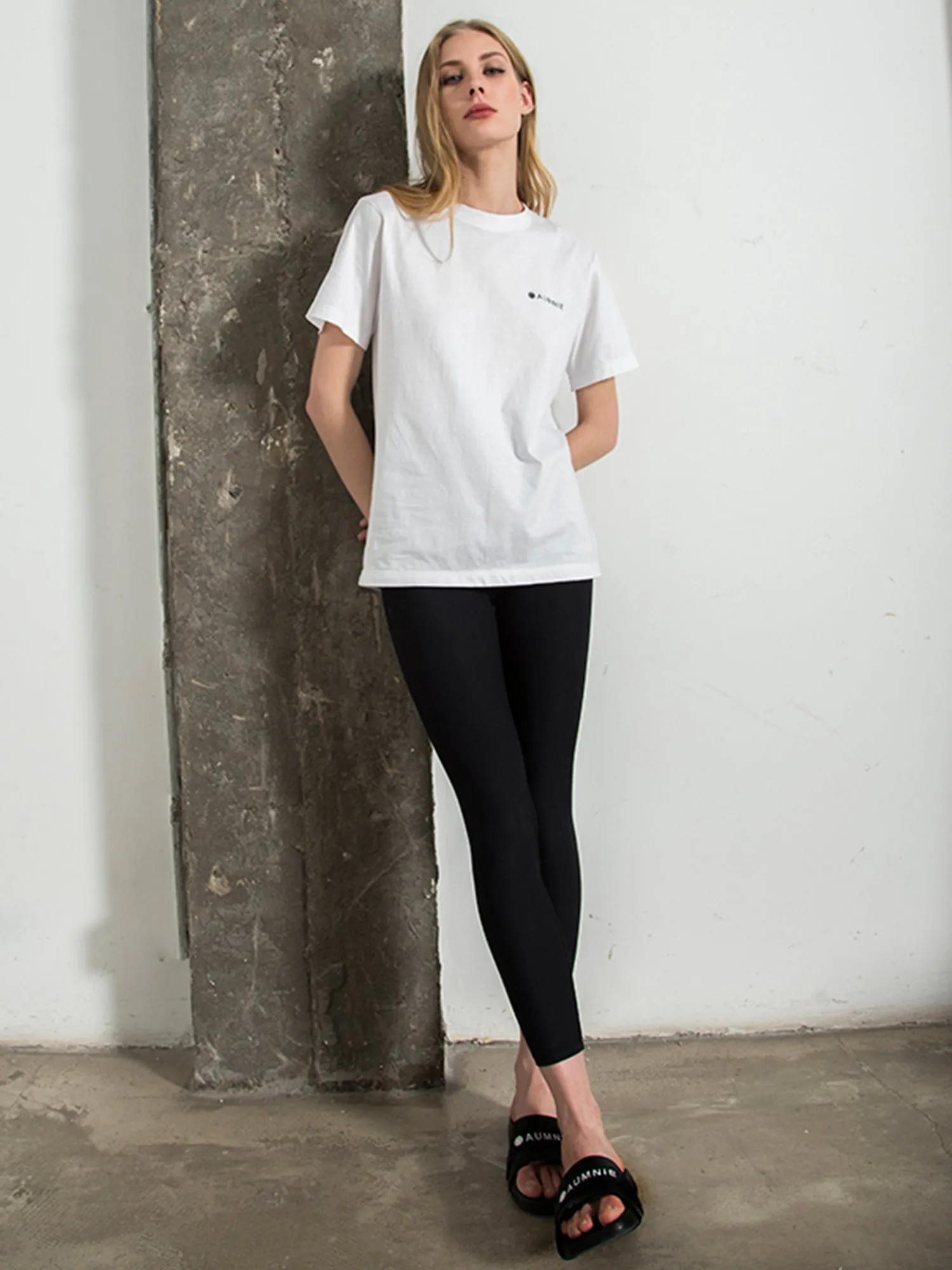 SMALL LOGO CLASSIC T-SHIRT, WHITE