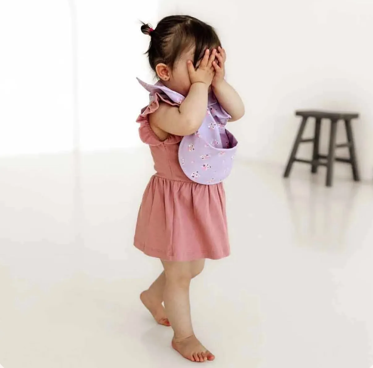 Snuggle Hunny Bib- Lilac Bloom